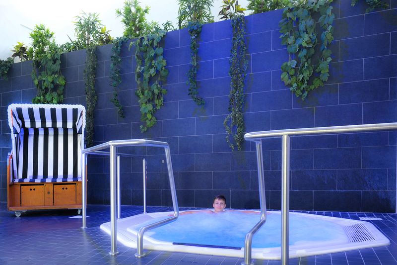 Hallenbad Germering Bader Der Stadtwerke Germering Mit Sportbecken Und Mehrzweckbecken